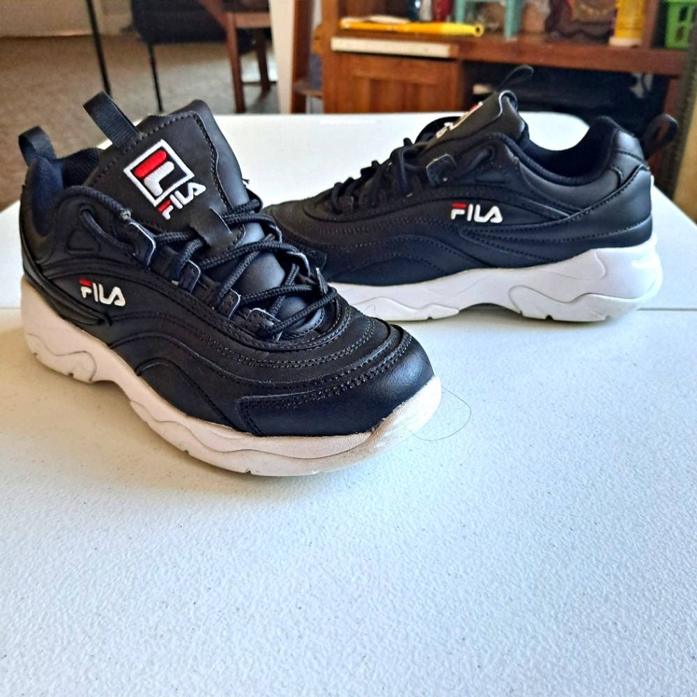 Chunky Black Fila Sneakers